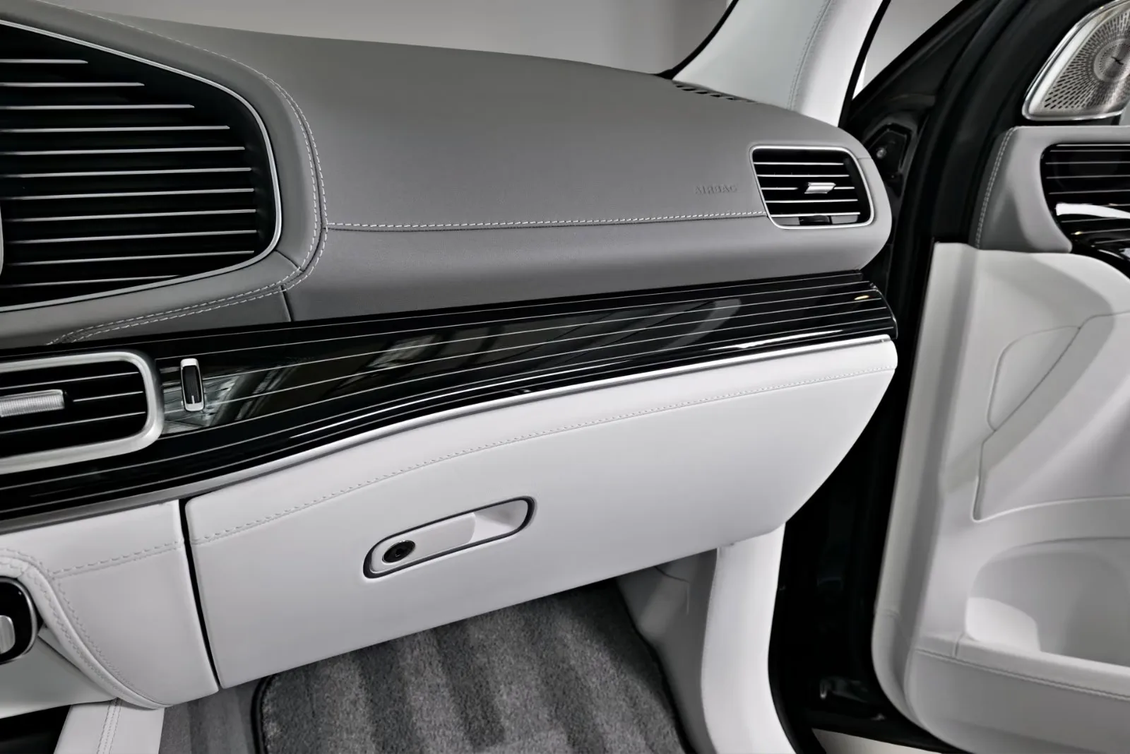 2025 Mercedes-Maybach GLS 600, 21/28