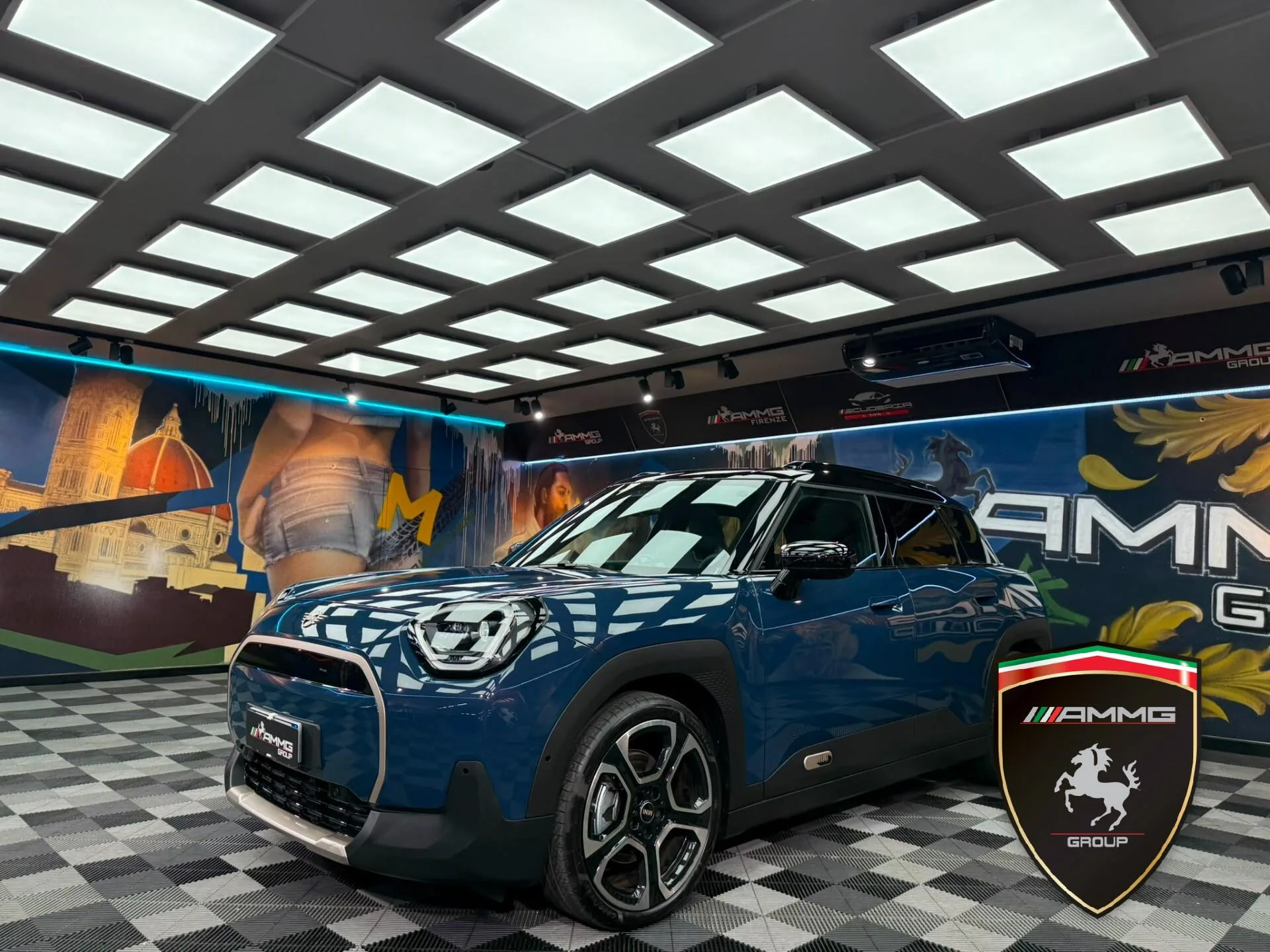 2025 MINI Aceman E Favoured angeboten von einem Fachhändler in Calenzano, Italien, Hauptfoto