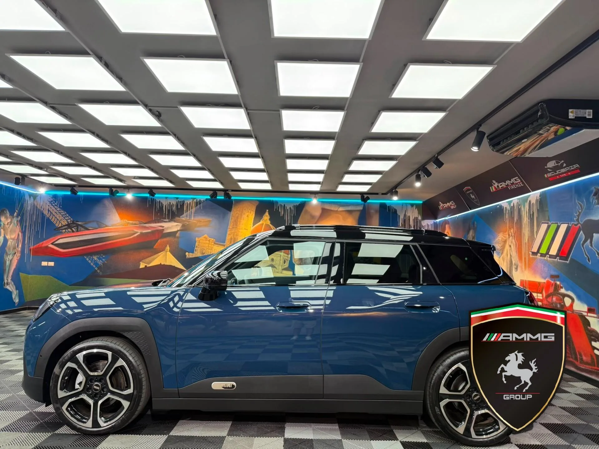 2025 MINI Aceman E Favoured, 4/15