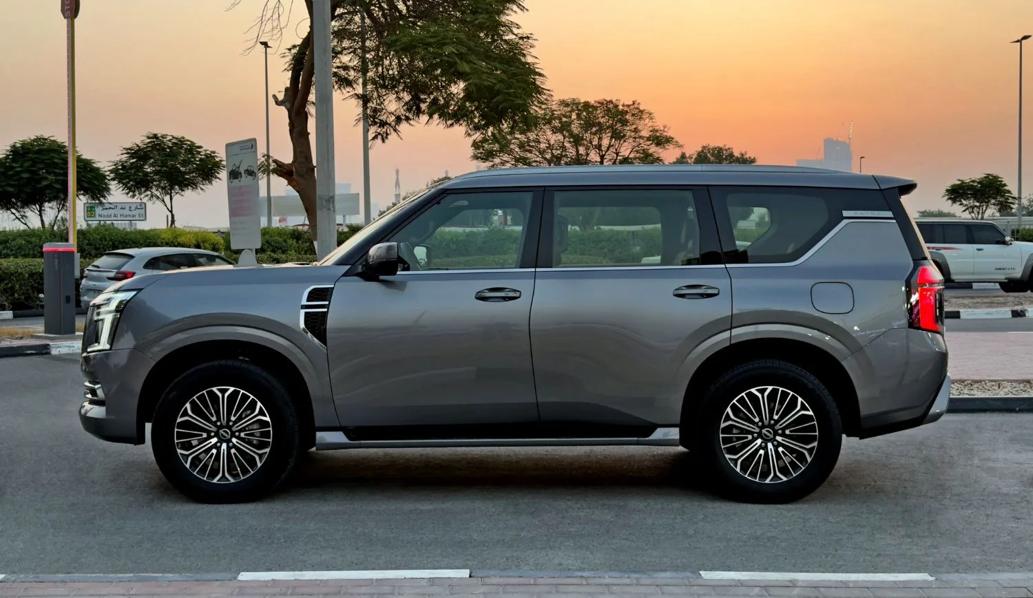 2025 Nissan Patrol Se Platinum City offered by a specialist dealer in Dubai, United Arab Emirates, photo 4 of 13