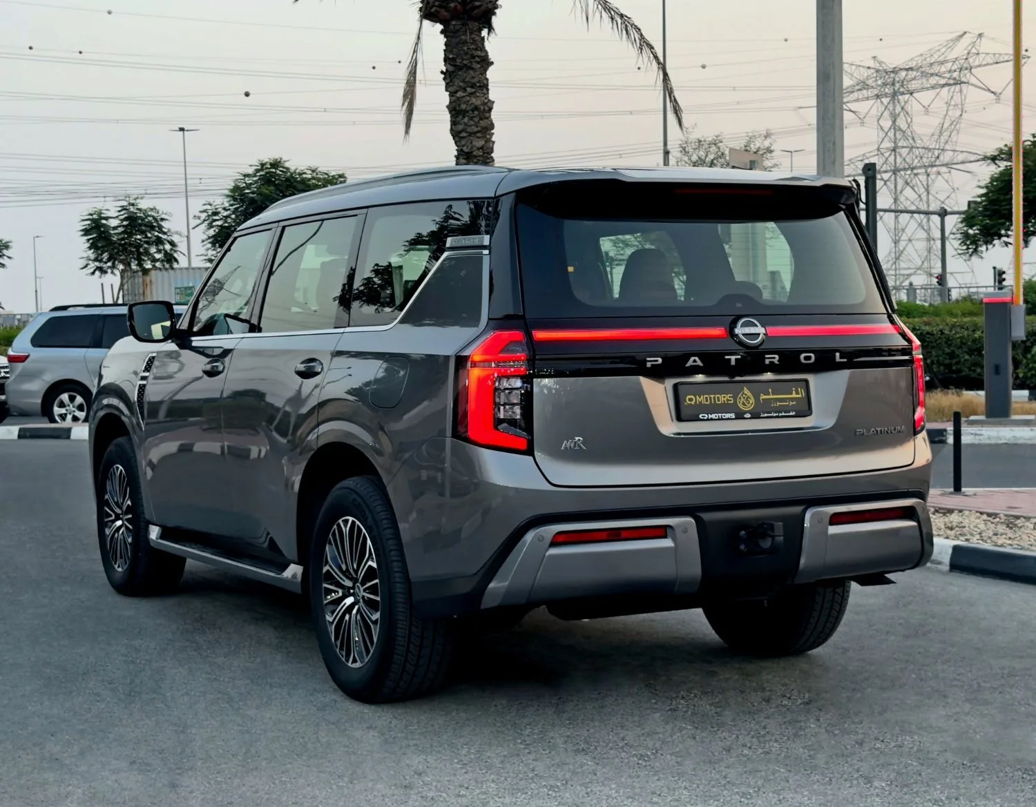 2025 Nissan Patrol Se Platinum City offered by a specialist dealer in Dubai, United Arab Emirates, photo 8 of 13