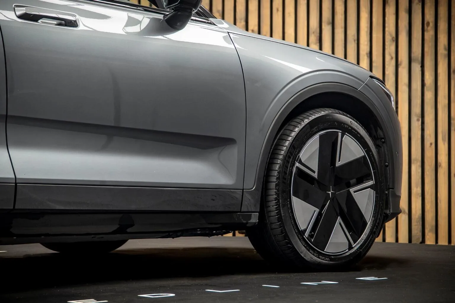 2025 Polestar Polestar 2 Long Range Dual Motor, 13/30