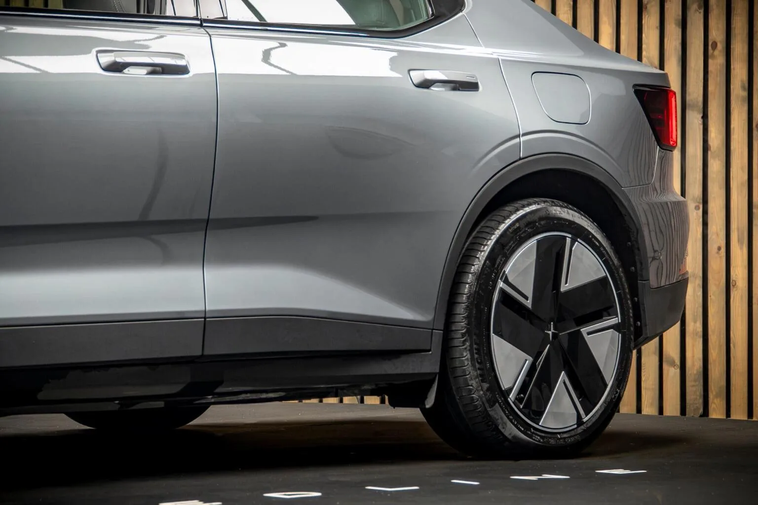 2025 Polestar Polestar 2 Long Range Dual Motor, 15/30
