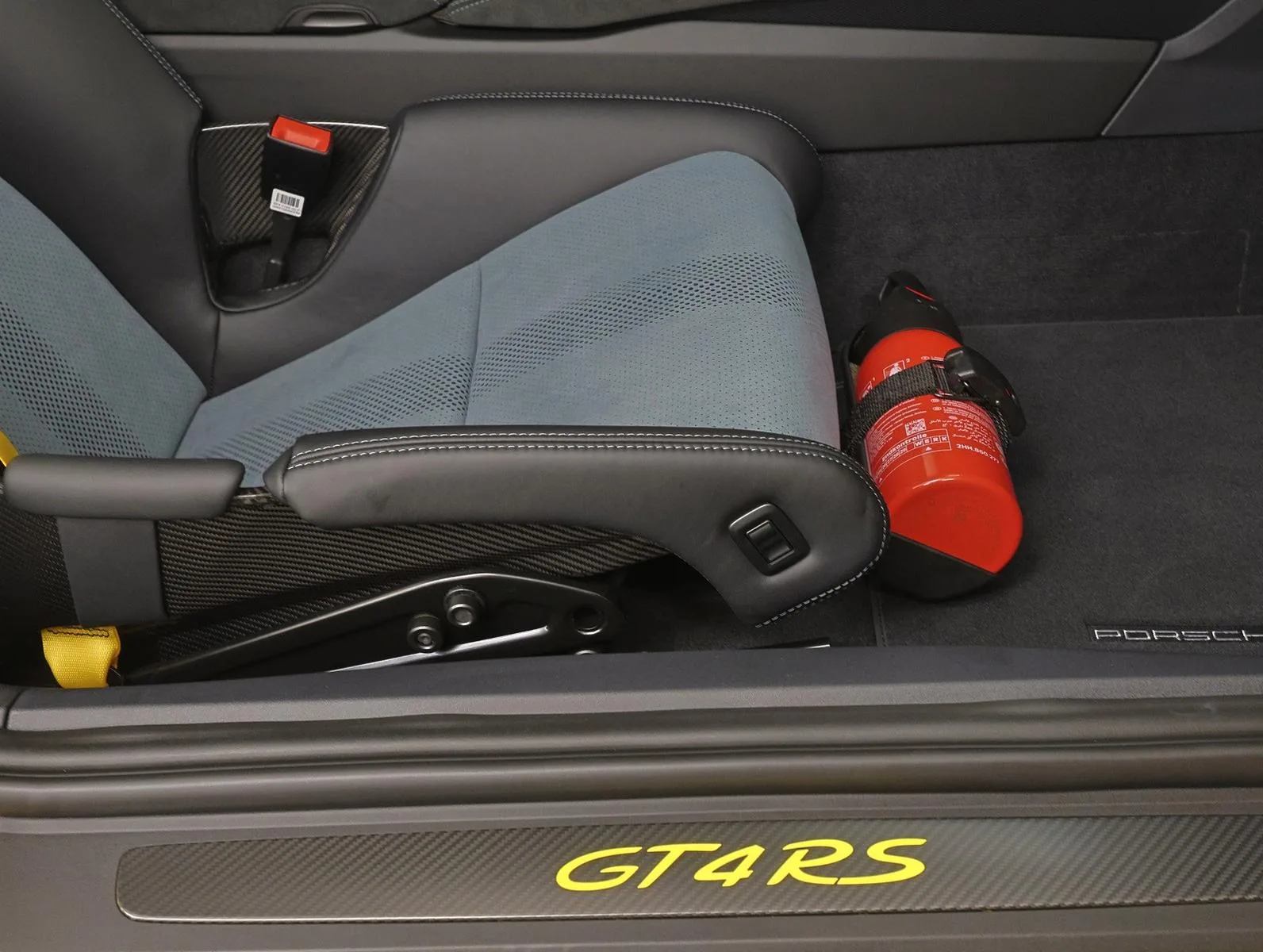 2025 Porsche 718 Cayman GT4 RS Weissach Package, 24/27