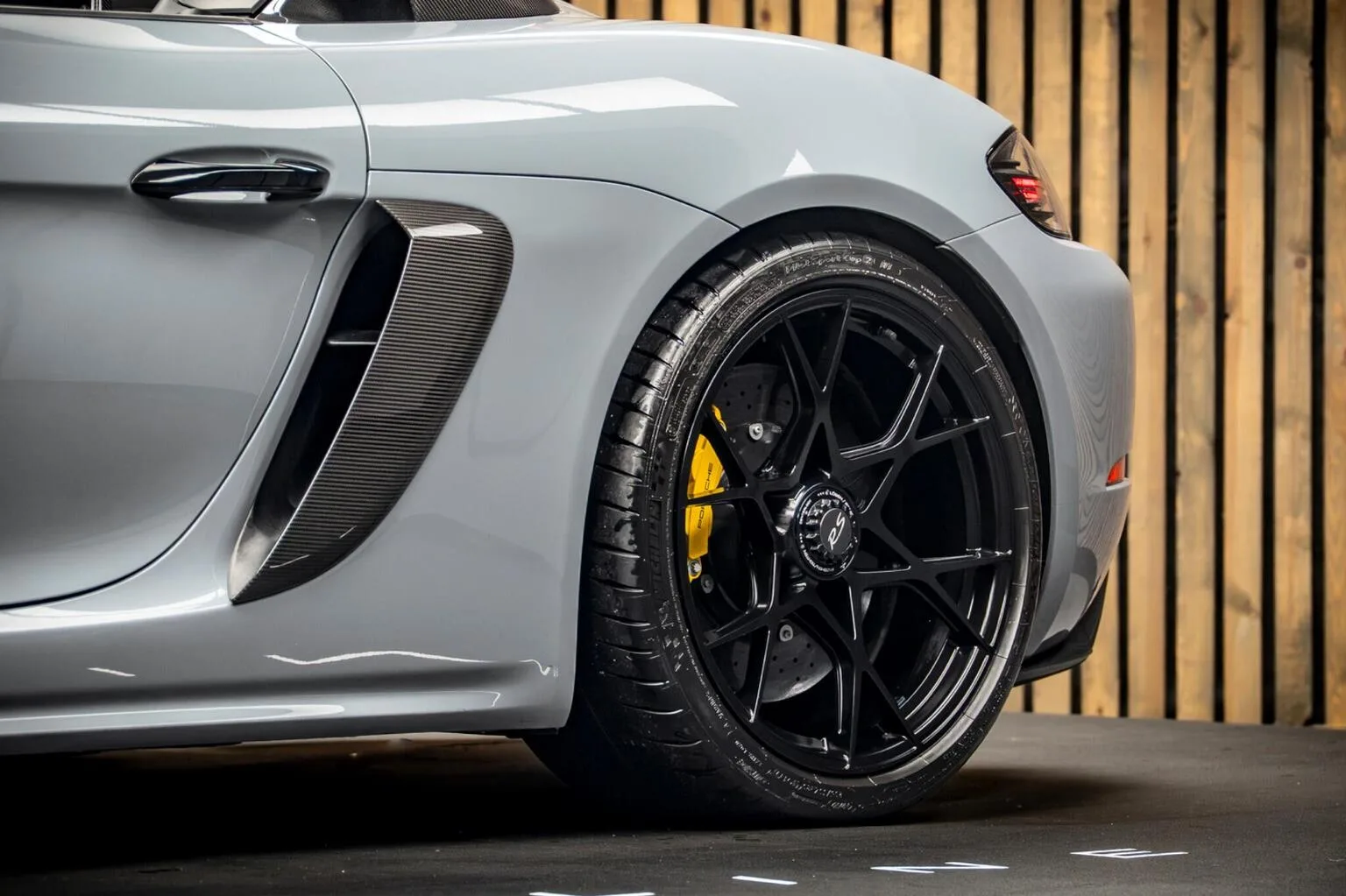 2025 Porsche 718 Spyder RS, 16/30