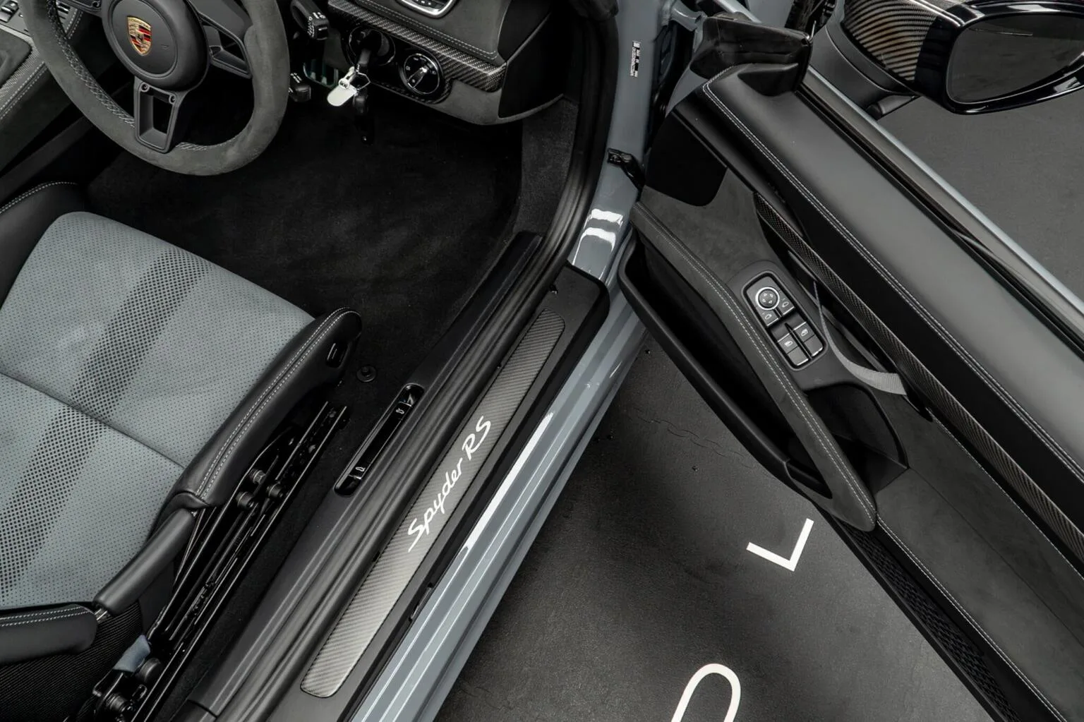 2025 Porsche 718 Spyder RS, 29/30