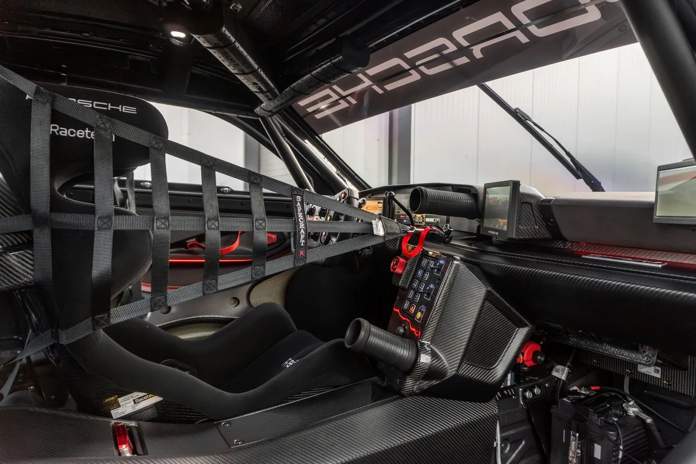 2025 Porsche 911 GT3 R Rennsport offered by a supercar dealer in Woerden, Netherlands, photo 5 of 25