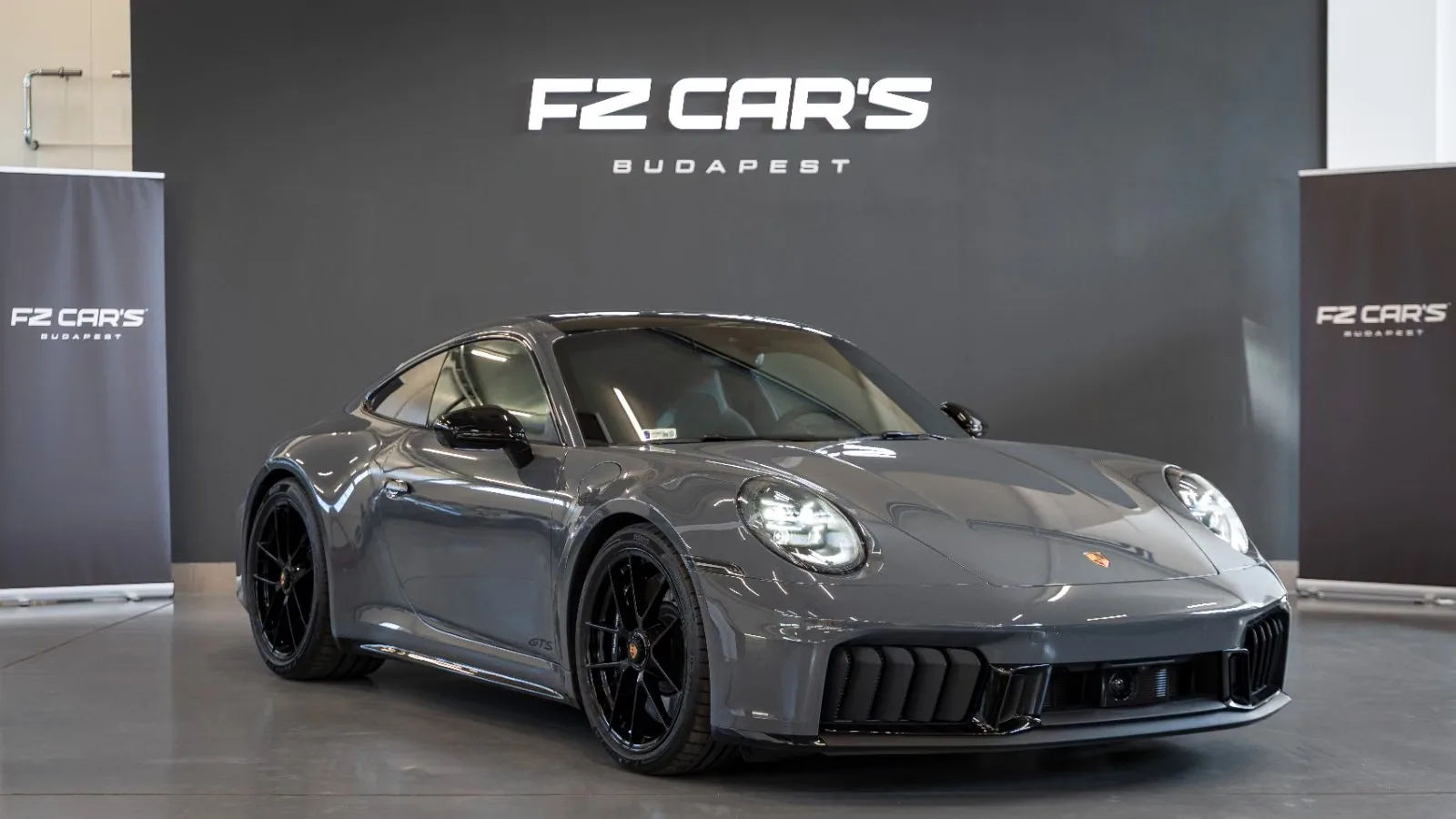 2025 Porsche 911 Carrera 4 GTS, 2/11