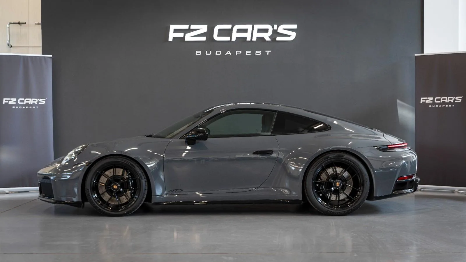 2025 Porsche 911 Carrera 4 GTS, 5/11