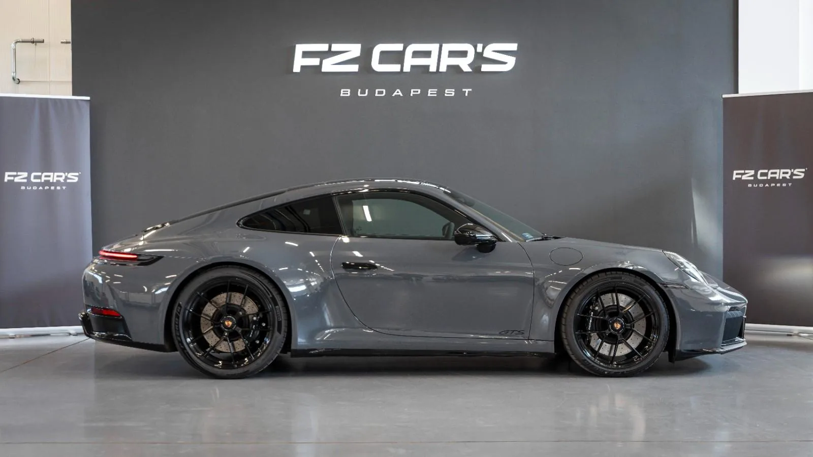 2025 Porsche 911 Carrera 4 GTS, 6/11