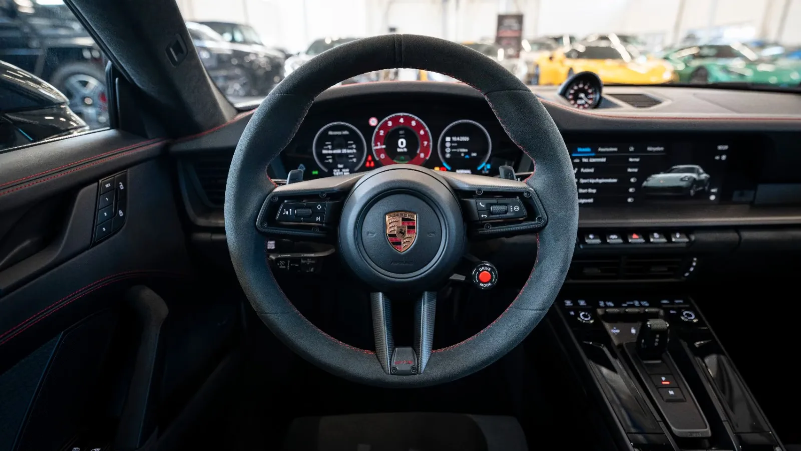 2025 Porsche 911 Carrera 4 GTS, 8/11