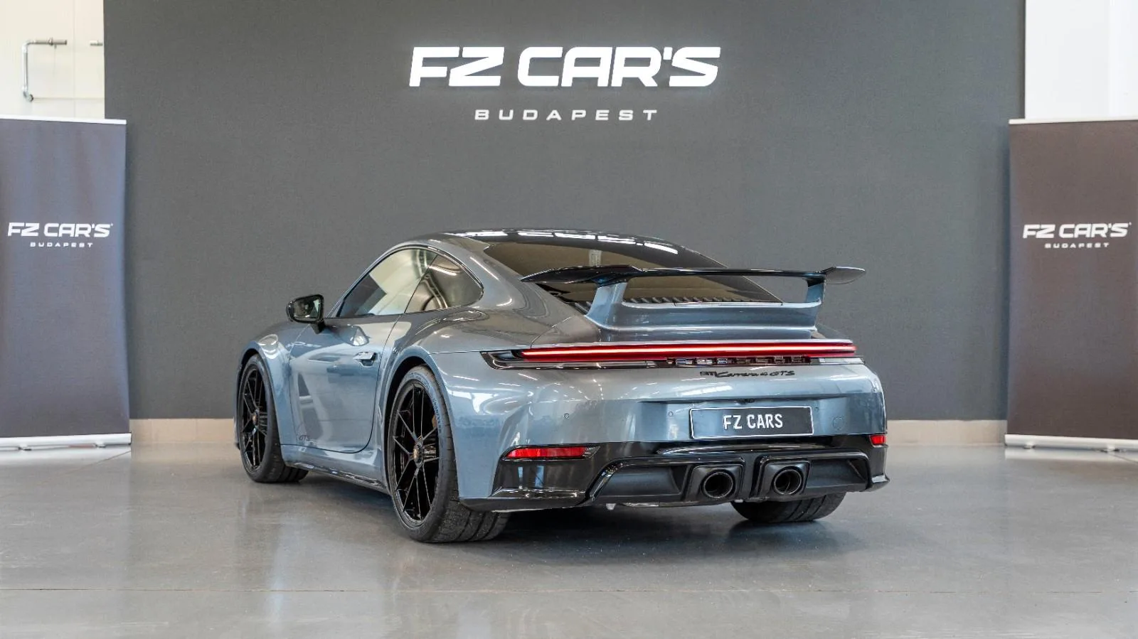 2025 Porsche 911 Carrera 4 GTS, 5/14