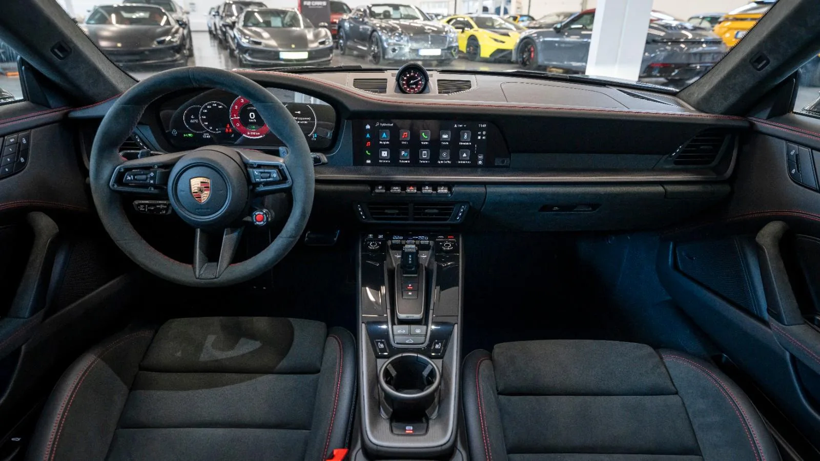 2025 Porsche 911 Carrera 4 GTS, 7/14