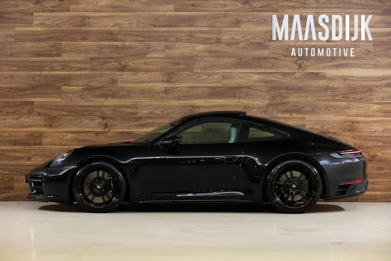 2025 Porsche 911 Carrera 4 GTS, 12/30