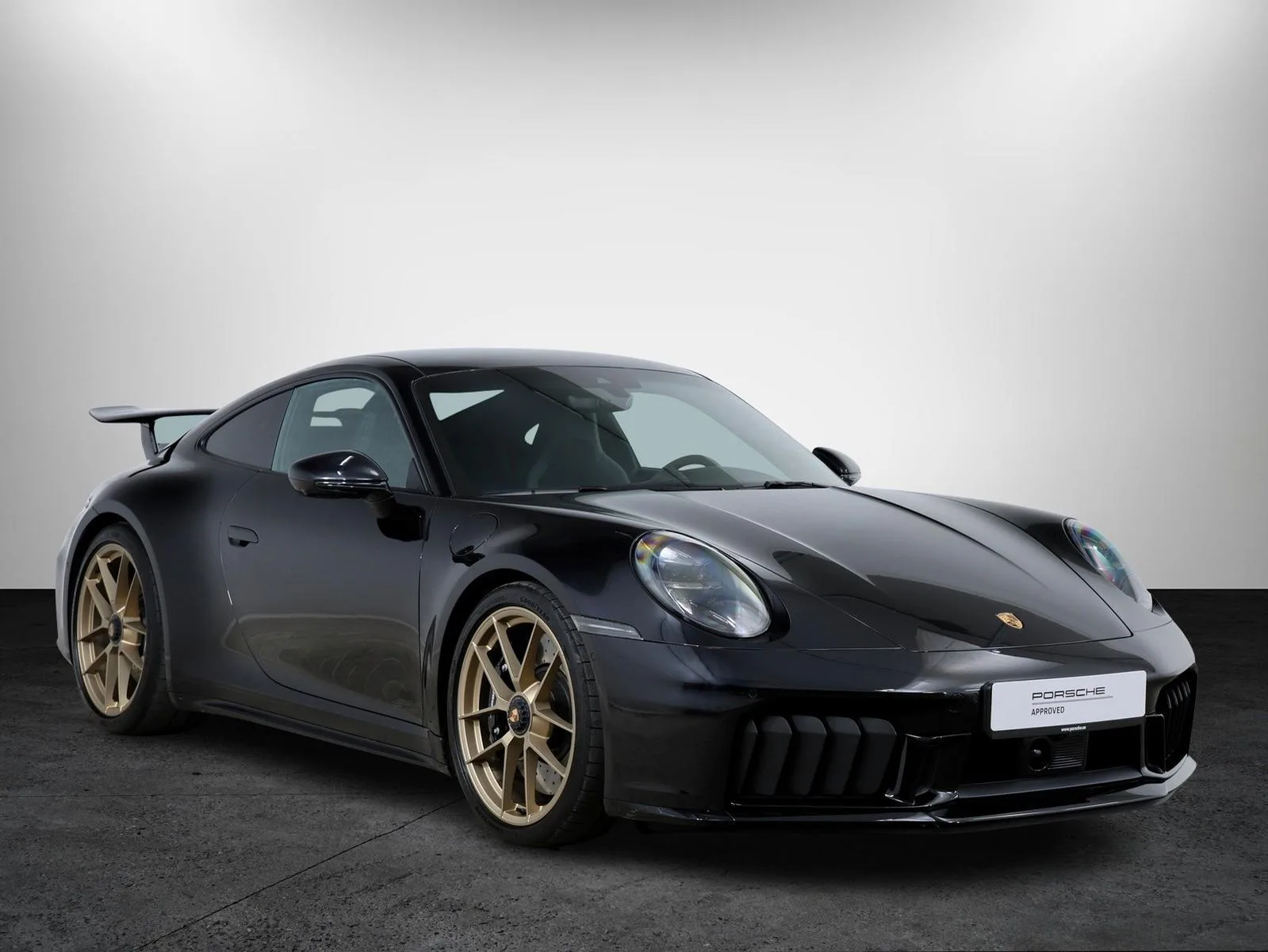 2025 Porsche 911 Carrera 4 GTS T-Hybrid, 3/28