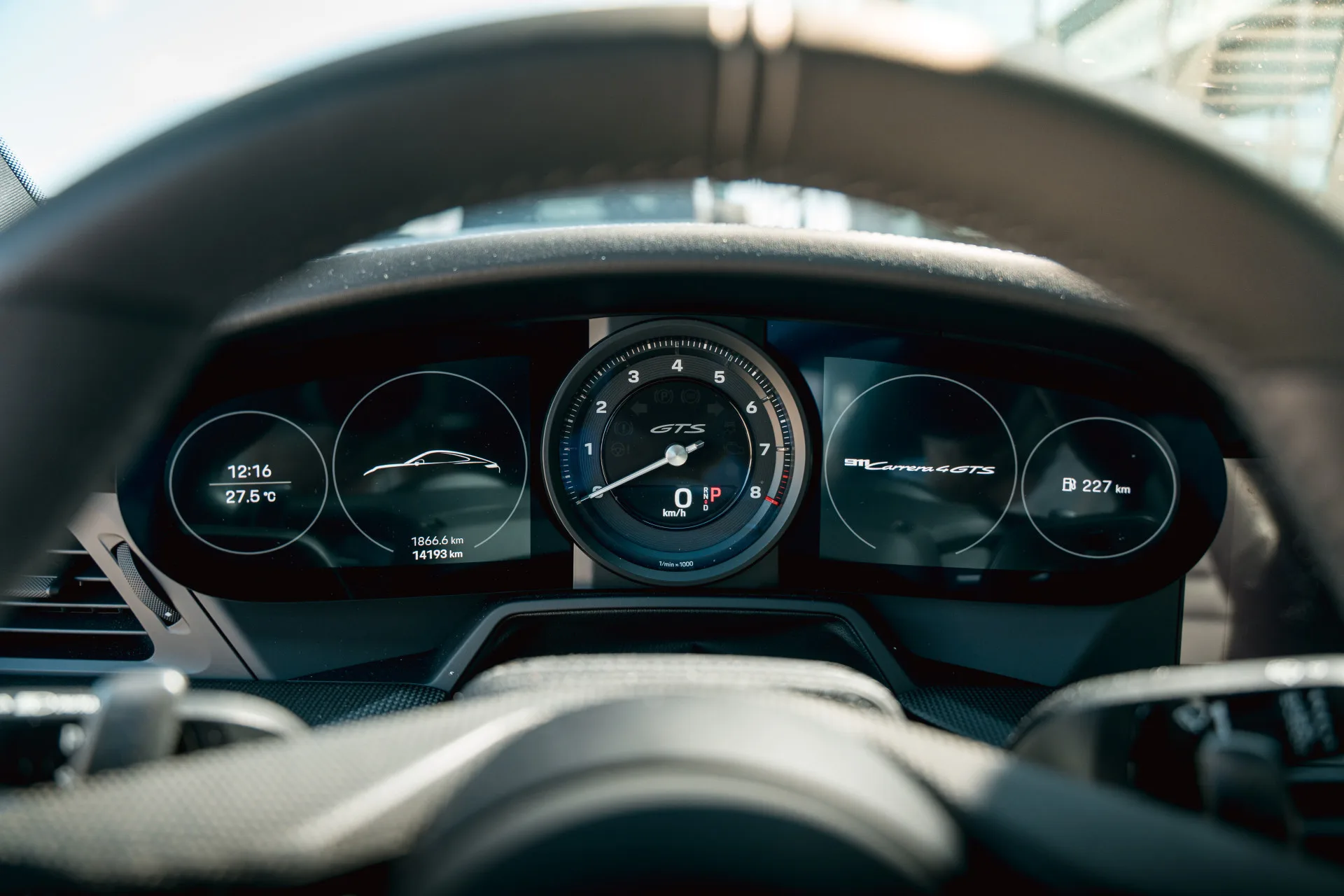 2025 Porsche 911 Carrera 4 GTS, 7/21