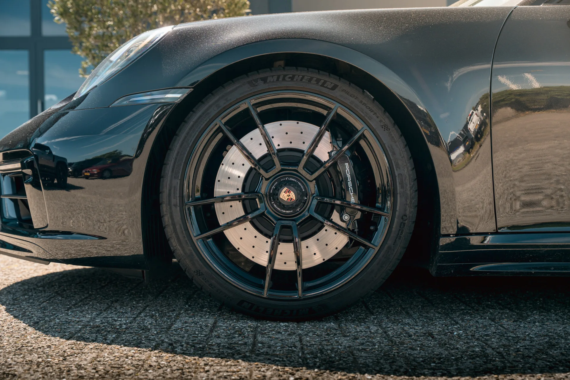 2025 Porsche 911 Carrera 4 GTS, 15/21