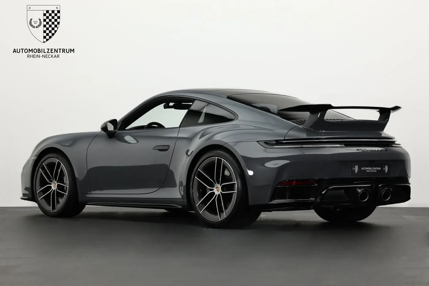 2025 Porsche 911 Carrera 4 GTS offered by a supercar dealer in Viernheim, Germany, photo 6 of 25