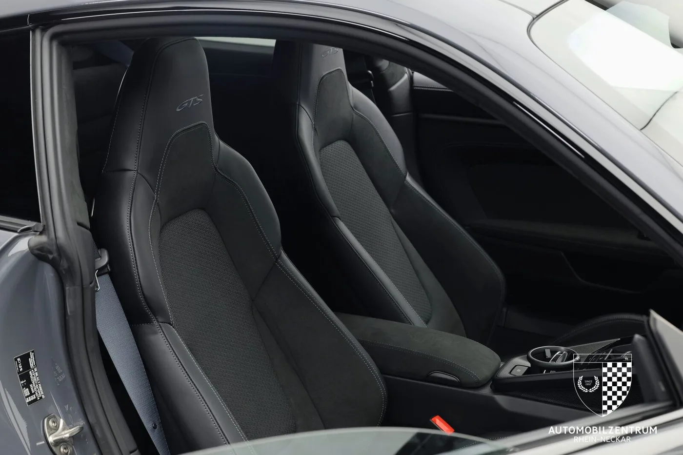 2025 Porsche 911 Carrera 4 GTS offered by a supercar dealer in Viernheim, Germany, photo 13 of 25