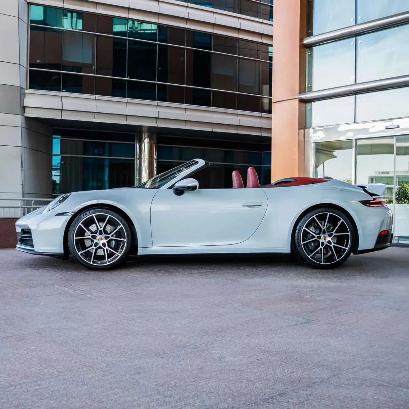 2025 Porsche 911 Carrera 4S offered by a specialist dealer in Dubai, United Arab Emirates, photo 4 of 15