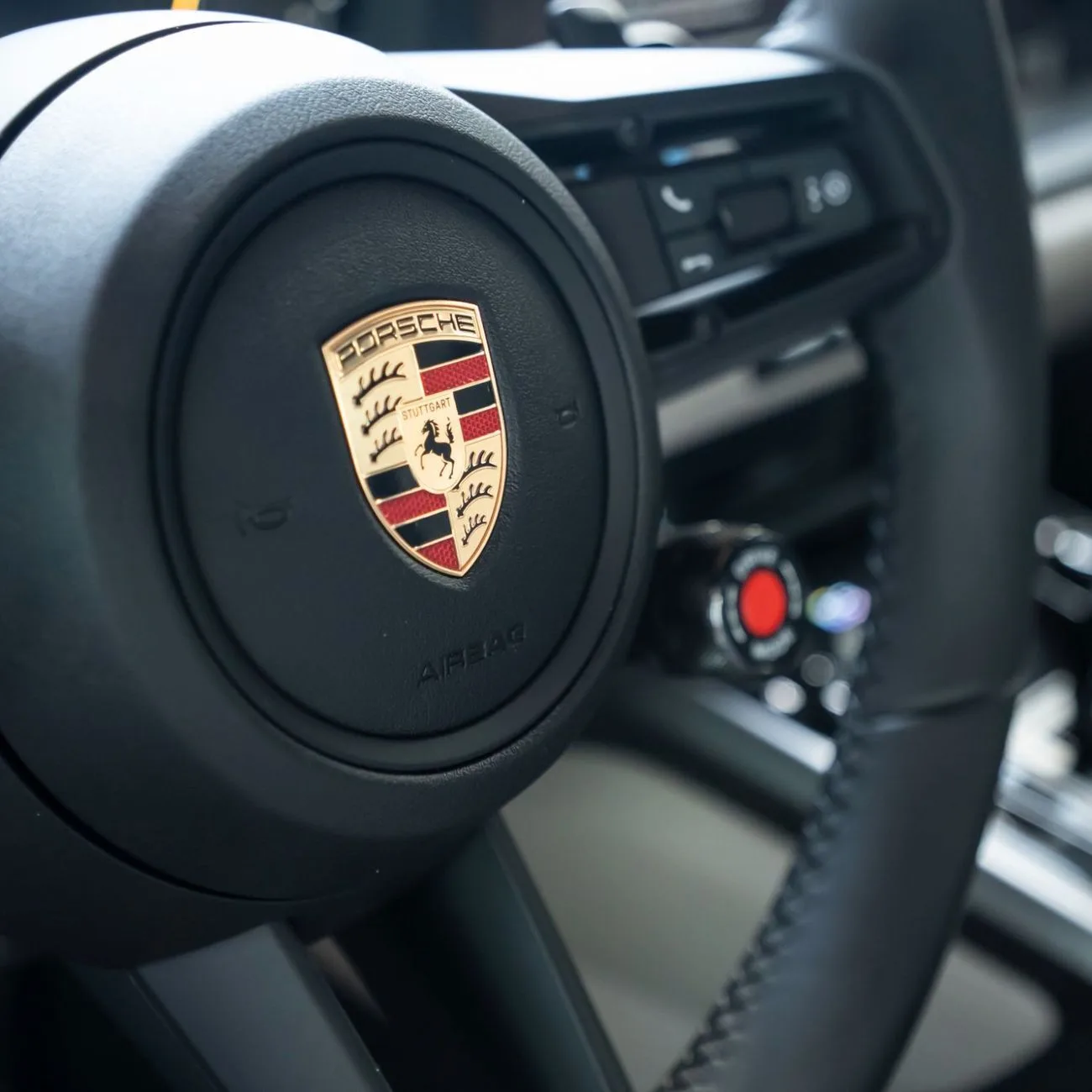 2025 Porsche 911 Carrera angeboten von einem Fachhändler in Dubai, Vereinigte Arabische Emirate, Foto 6 von 12