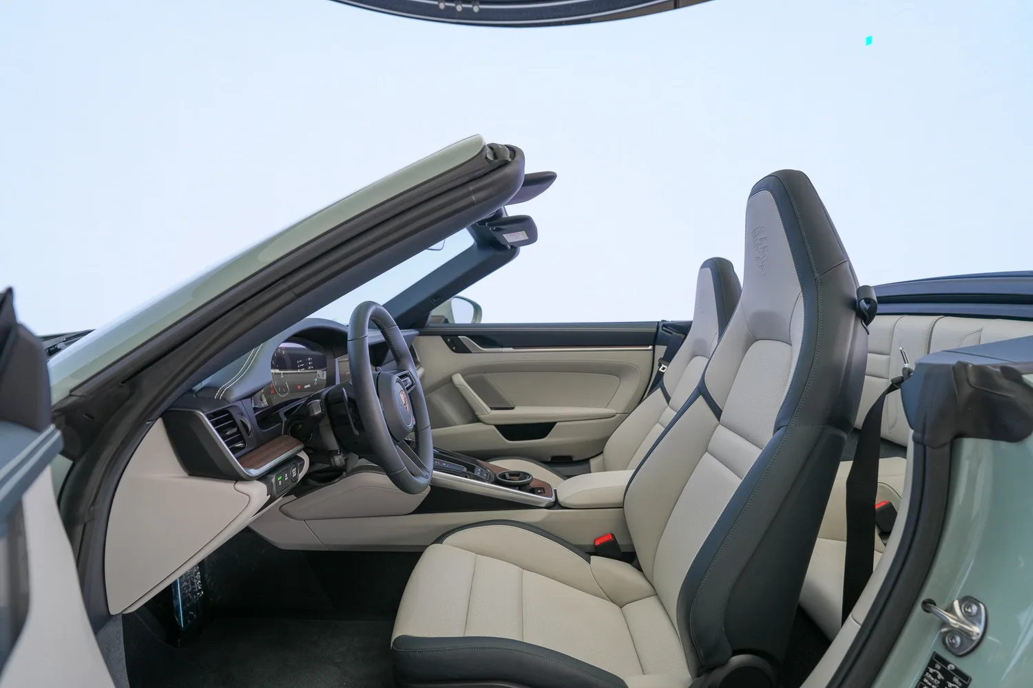 2025 Porsche 911 Carrera Cabriolet, 11/15