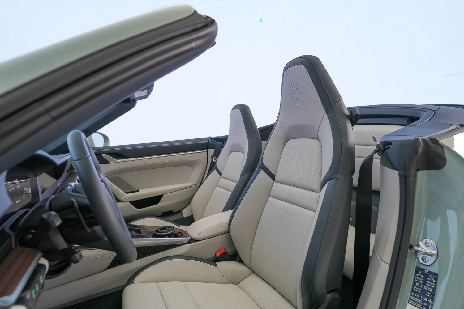 2025 Porsche 911 Carrera Cabriolet, 12/15