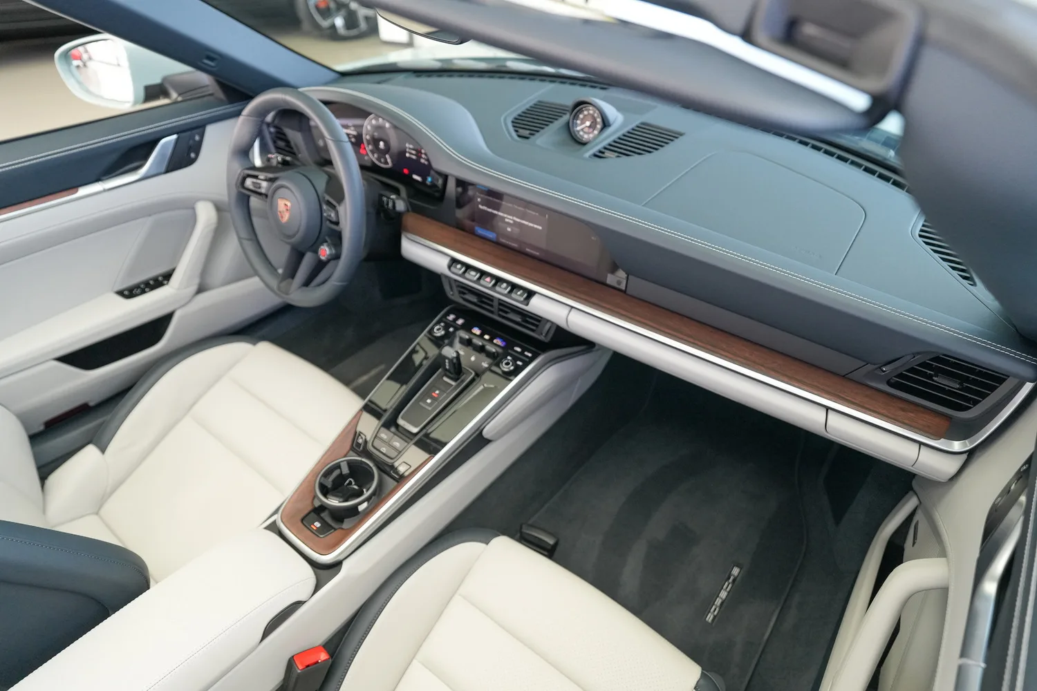 2025 Porsche 911 Carrera Cabriolet, 15/15