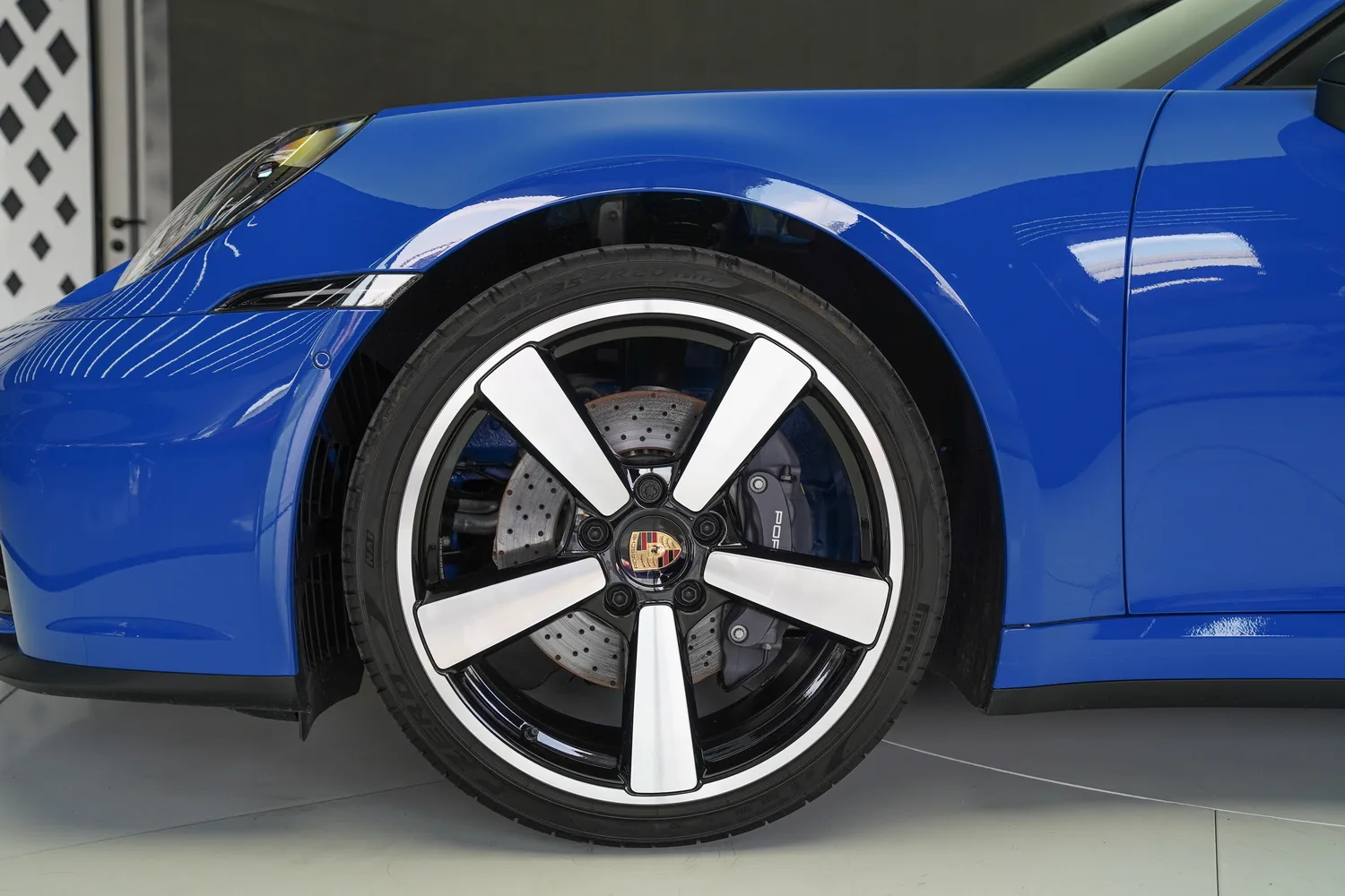 2025 Porsche 911 Carrera, 6/15