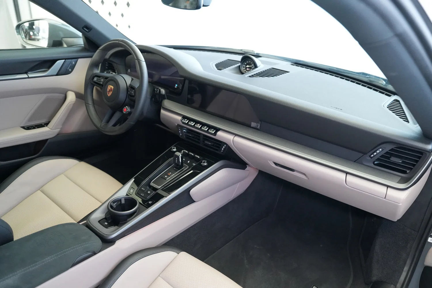 2025 Porsche 911 Carrera, 8/13