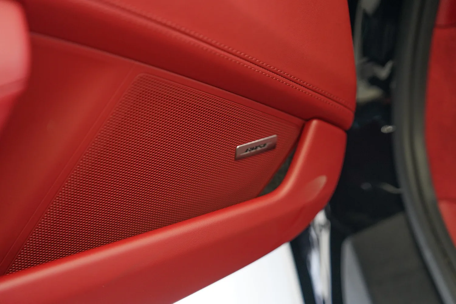 2025 Porsche 911 Carrera GTS Cabriolet, 3/15