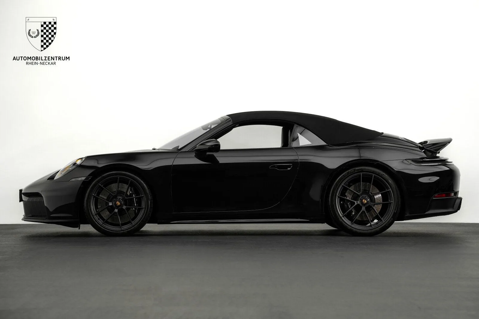 2025 Porsche 911 Carrera GTS Cabriolet, 4/30