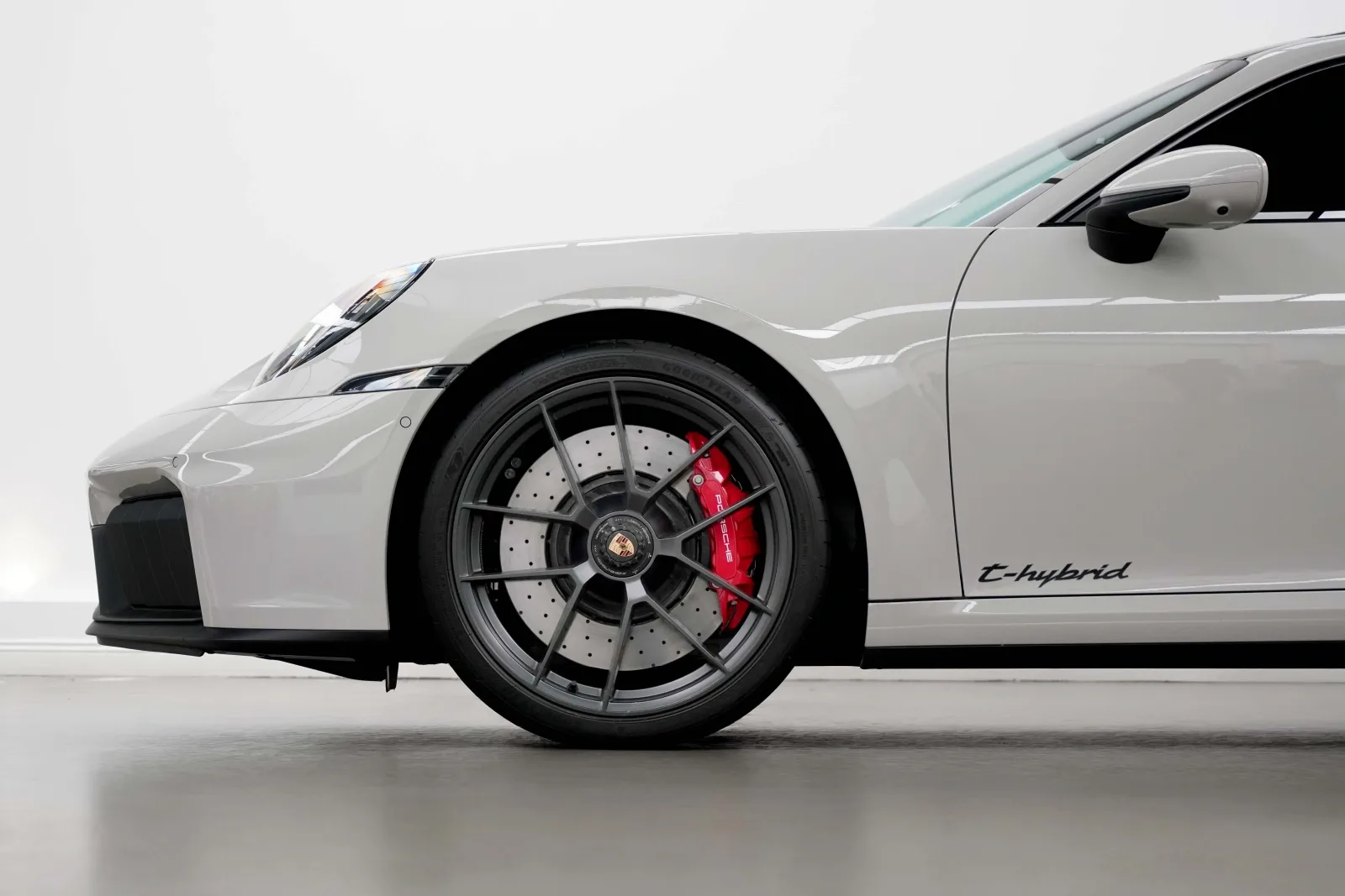 2025 Porsche 911 Carrera GTS T-Hybrid, 6/15