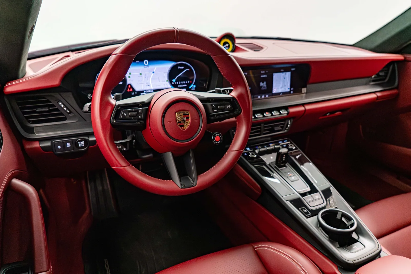 2025 Porsche 911 Carrera GTS T-Hybrid, 8/15