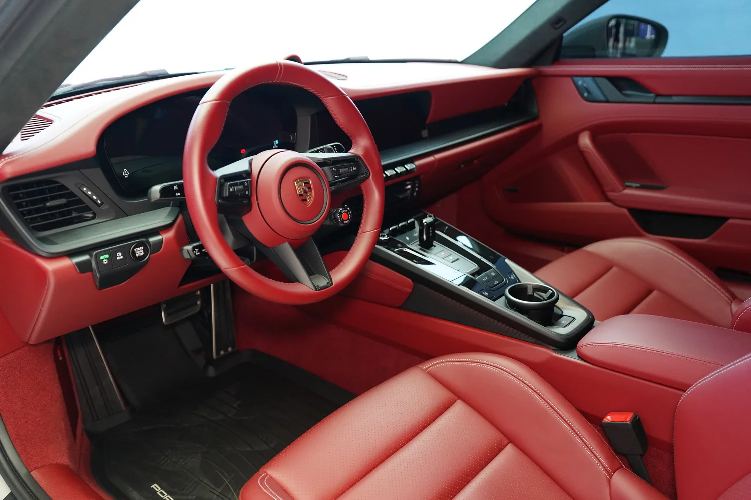 2025 Porsche 911 Carrera GTS, 4/18