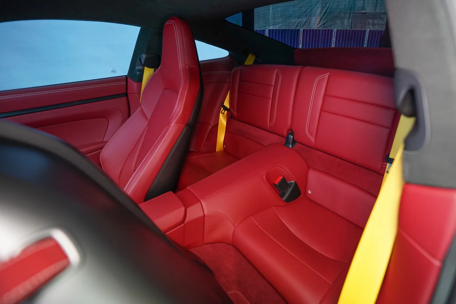 2025 Porsche 911 Carrera GTS, 8/18