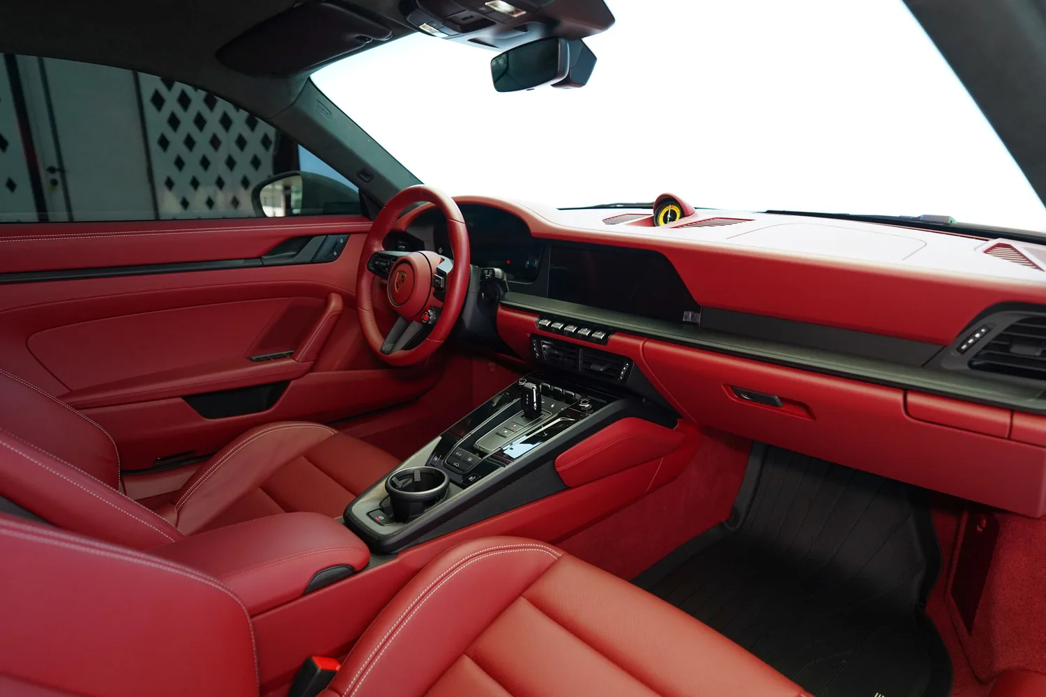 2025 Porsche 911 Carrera GTS, 10/18