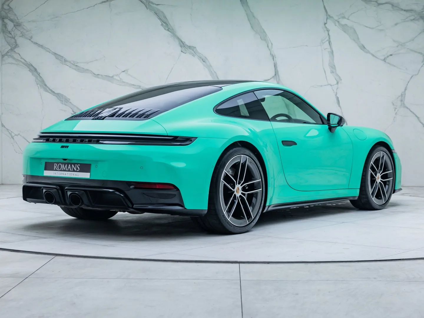2025 Porsche 911 Carrera GTS 992.2, 2/30