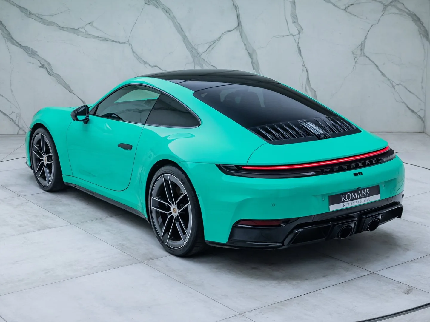 2025 Porsche 911 Carrera GTS 992.2, 8/30