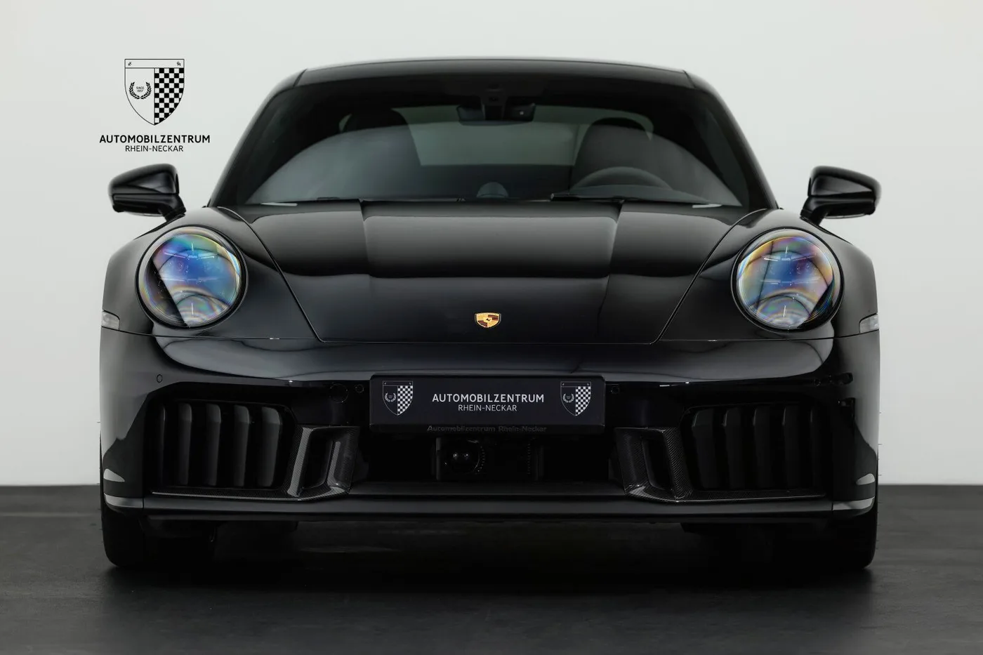2025 Porsche 911 Carrera GTS proposée par un spécialiste de la supercar à Viernheim, Allemagne, photo 2 sur 25
