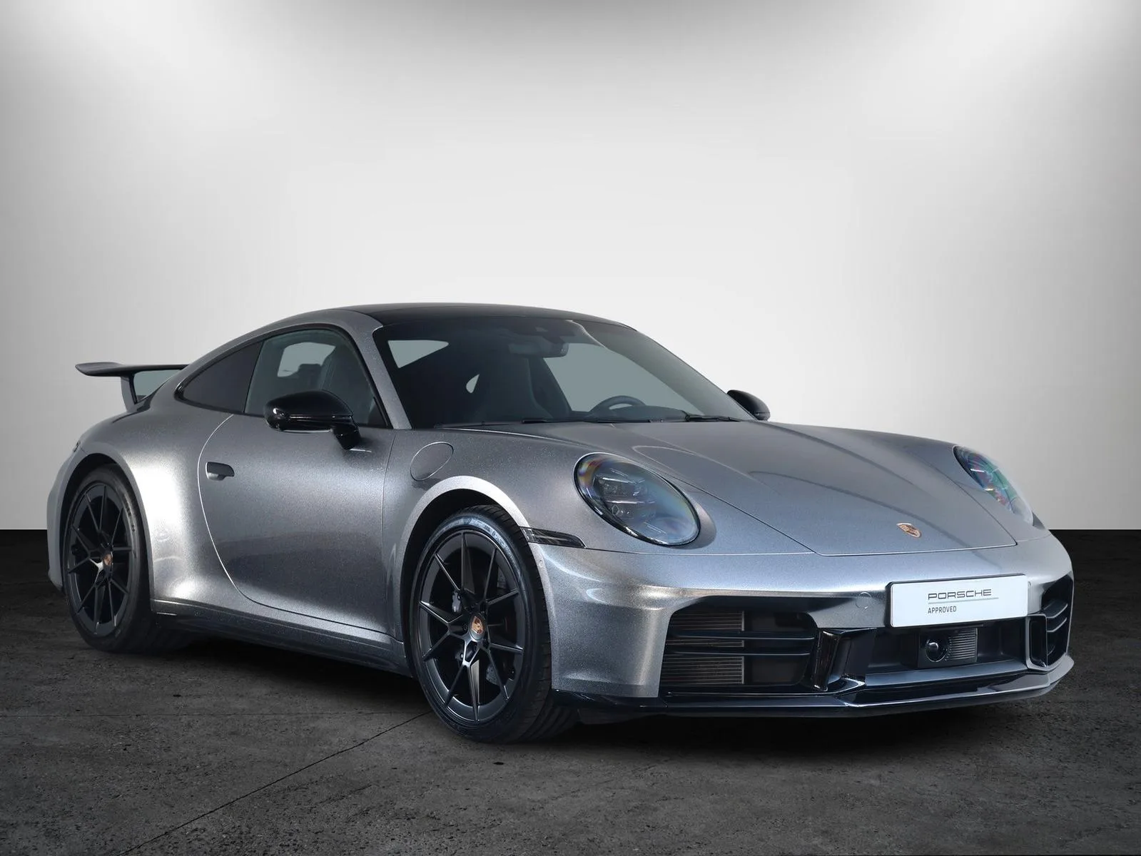 2025 Porsche 911 Carrera, 3/28