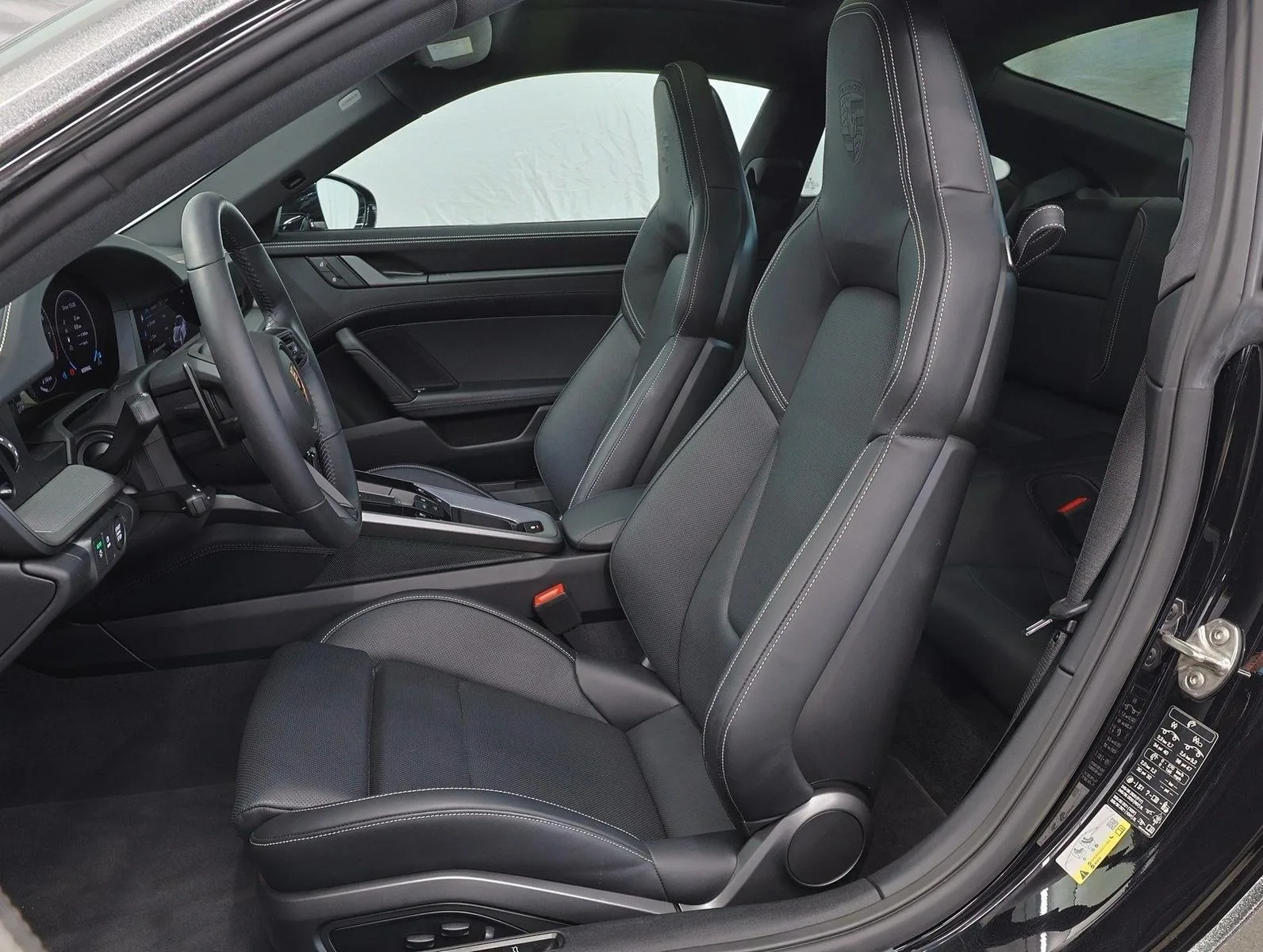 2025 Porsche 911 Carrera, 9/28