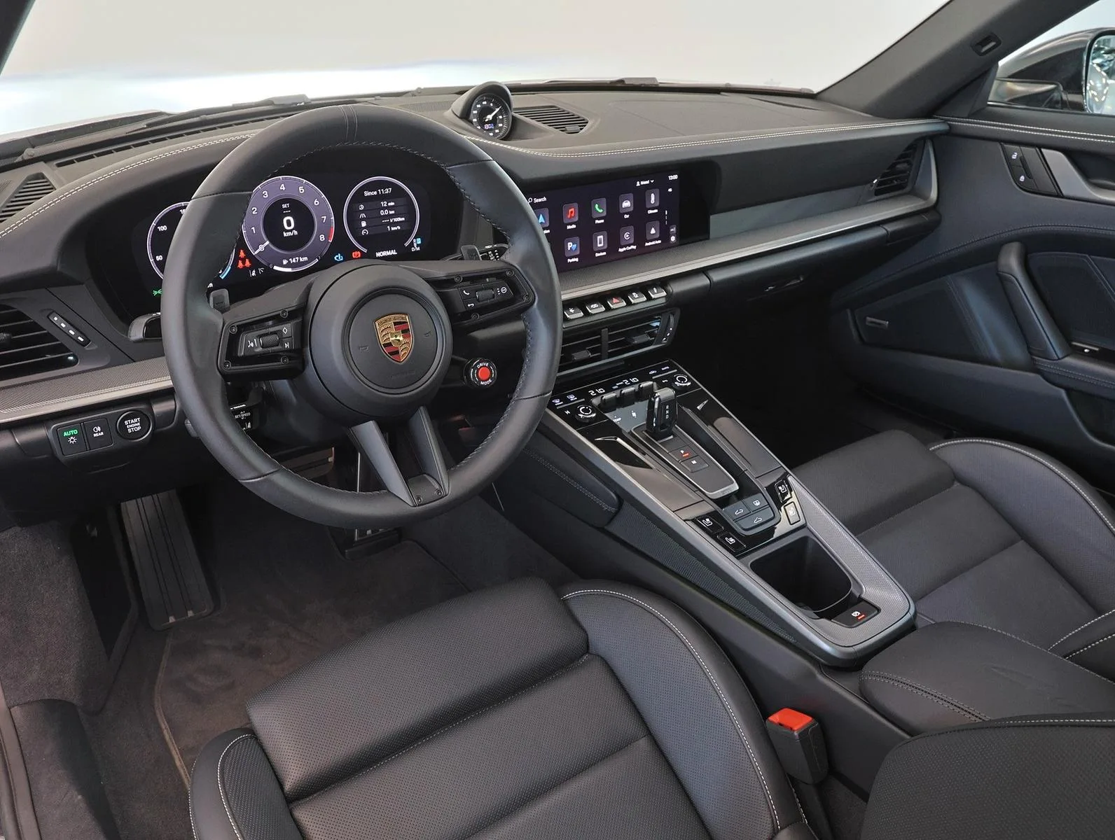 2025 Porsche 911 Carrera, 12/28