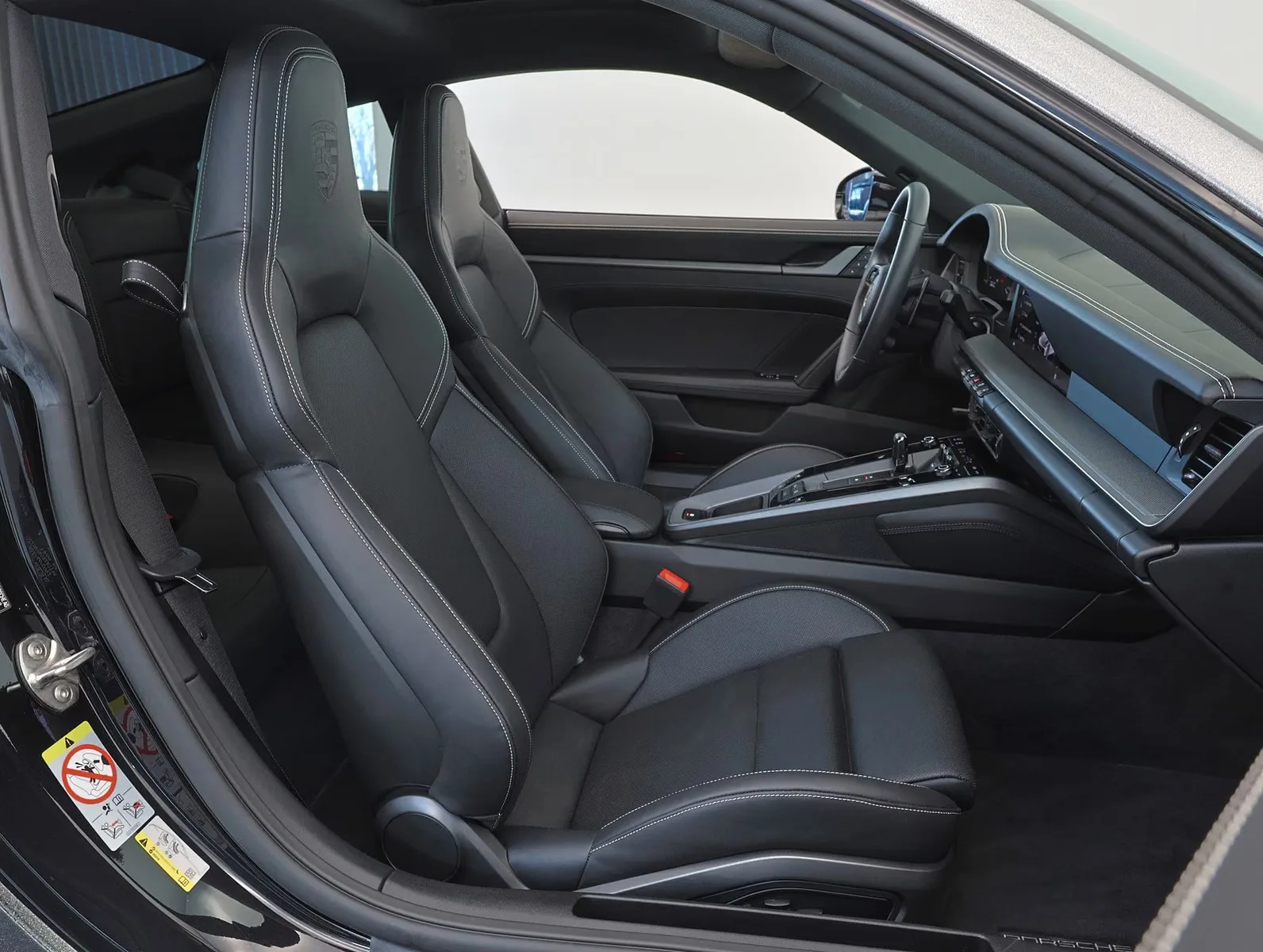 2025 Porsche 911 Carrera, 25/28