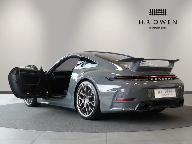 2025 Porsche 911 Carrera S, 12/28