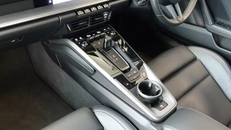 2025 Porsche 911 Carrera S, 26/28