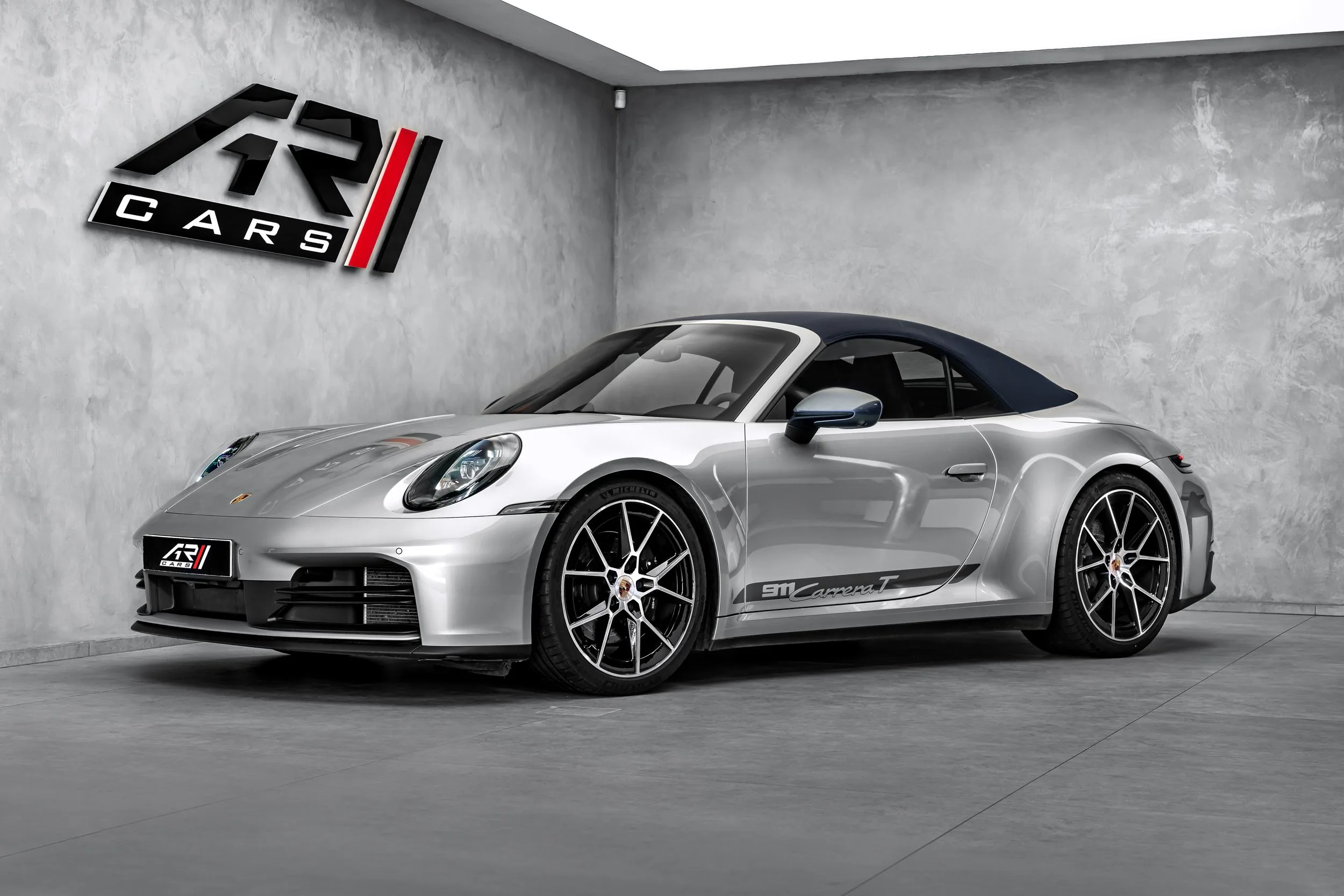 2025 Porsche 911 Carrera T Cabriolet, 2/28