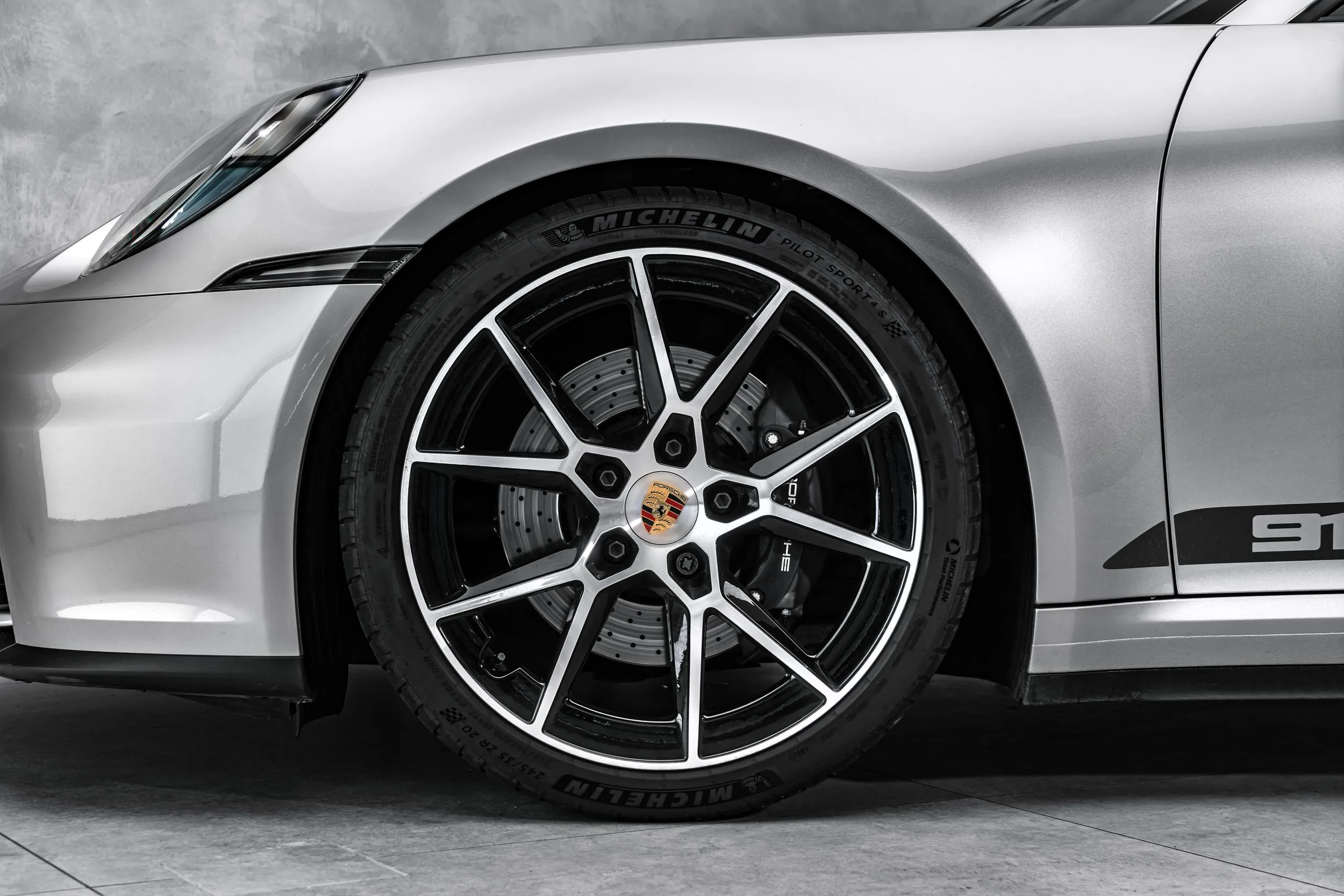2025 Porsche 911 Carrera T Cabriolet, 3/28