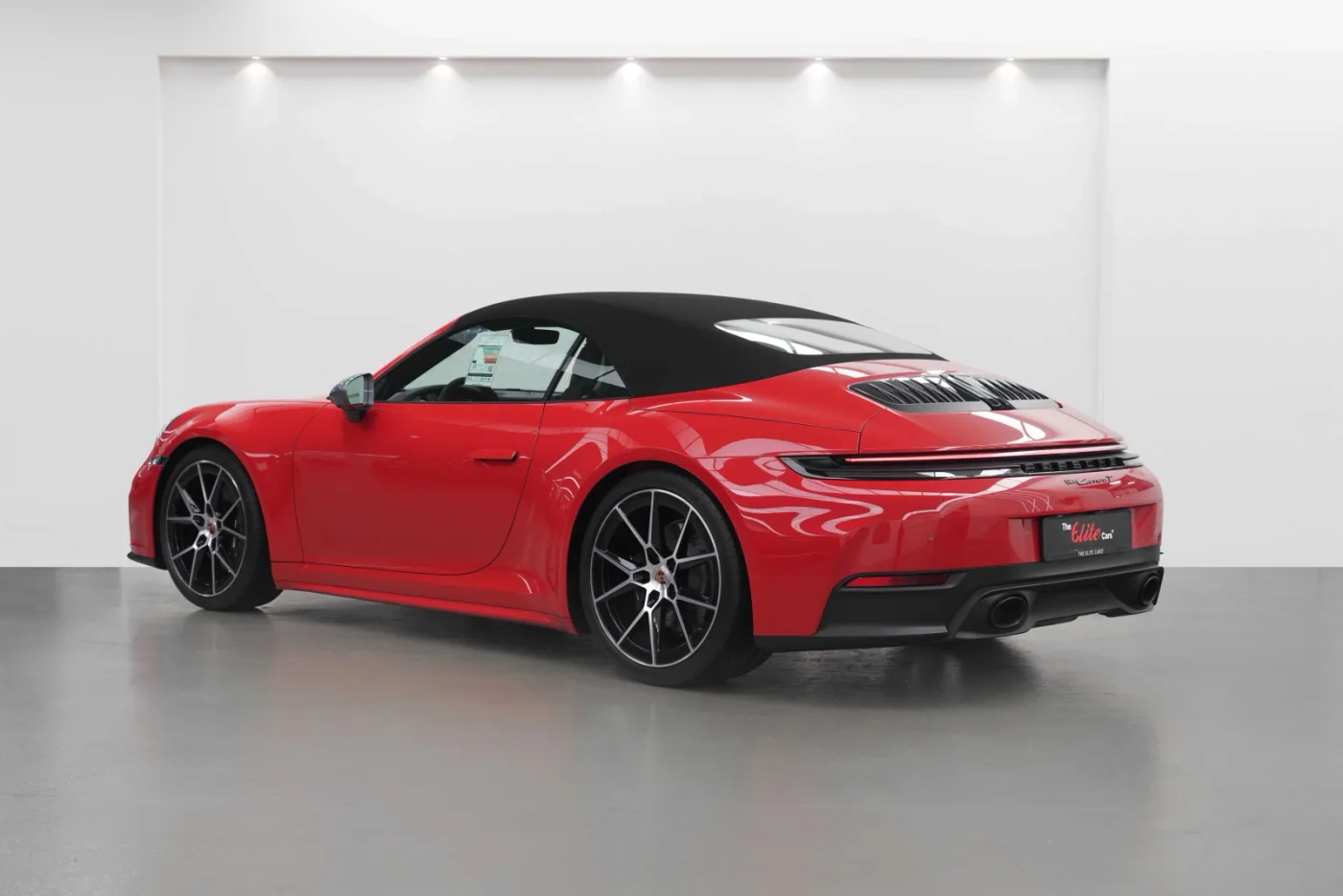 2025 Porsche 911 Carrera T angeboten von einem Fachhändler in Dubai, Vereinigte Arabische Emirate, Foto 5 von 10