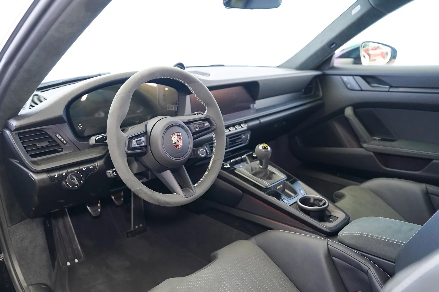 2025 Porsche 911 GT3, 3/14